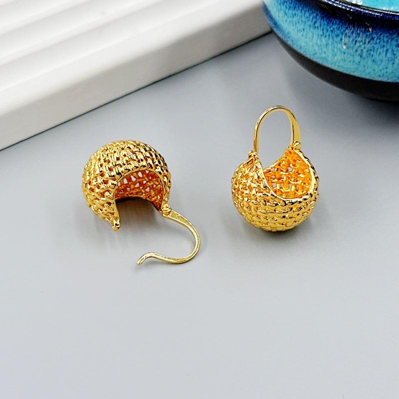 

Manufacturer S Supply Fashion Circle Earrings Hollow Spherical High-End Flower Basket Shape Women S Earrings Are In Stock. золотой