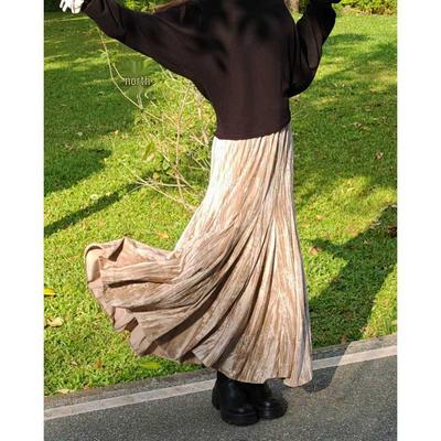 Retro Gold Velvet High Waist Fishtail Swing Skirt - Chinese Style Long Skirt for Women, Printed, for Spring, Autumn, and Winter.