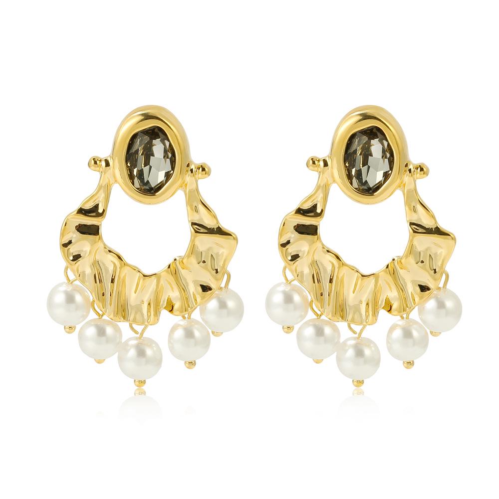18K Gold Baroque Pearl Pendant Earrings - Vintage, Luxurious & Versatile Fashion Accessories for Women