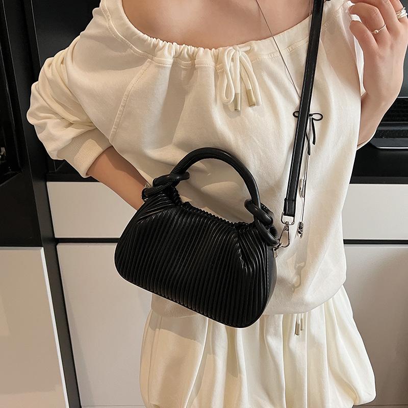 New Casual Handbag Women's Bag Fashion Pleated Versatile Shoulder Messenger Bag