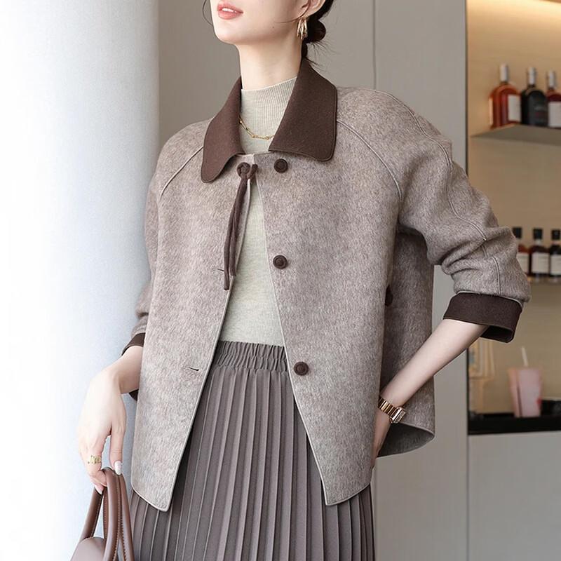 Mid-Aged Women's Chic Short Wool Coat