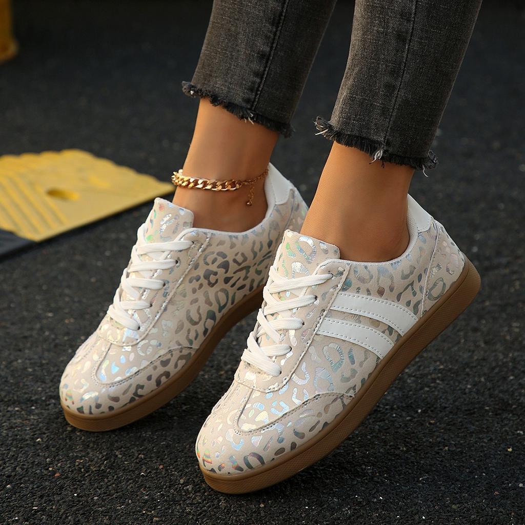 Fashion 2025 NEW Women Sports Shoes Fashion Casual Flat Vulcanize Shoes Ladies Outdoor Walking Sneakers Women Comfortable Classical Shoe