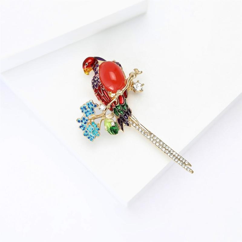 Multipurpose Fun Sophisticated Parrot Brooch Elegant Designs Portable Fashion Accessory for Performers Daily Outfit