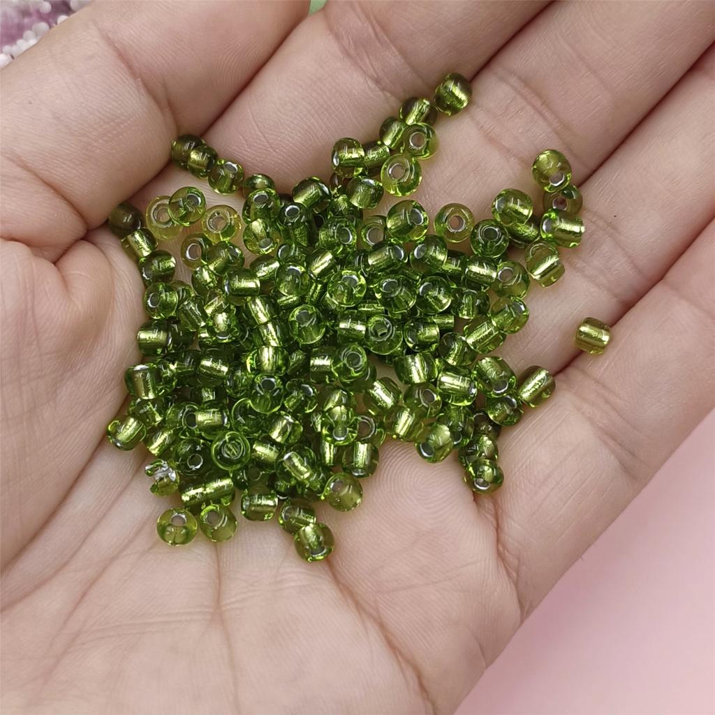 500 stk For smykkefremstilling 4mm DIY Øredobber Halskjede Armbånd Løse Mellomleggsperler Anheng Glassfrøperler Miksfarge Fargerik