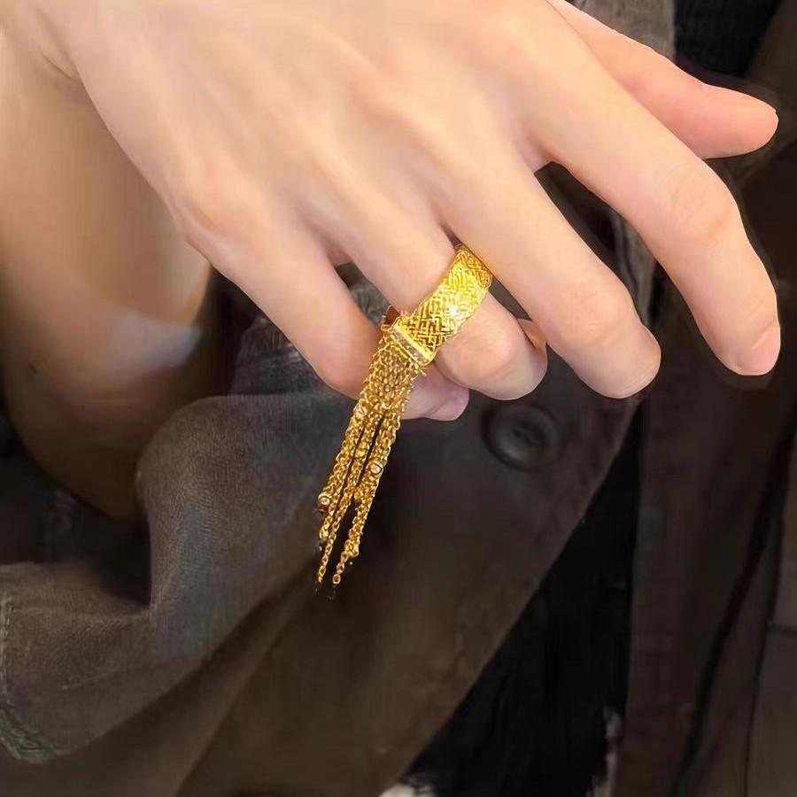 [Golden Sui Shaking Light] Retro Texture Tassel Ring, Advanced Sense Diamond-set Exquisite Temperament, Versatile Index Finger Ring, Woman
