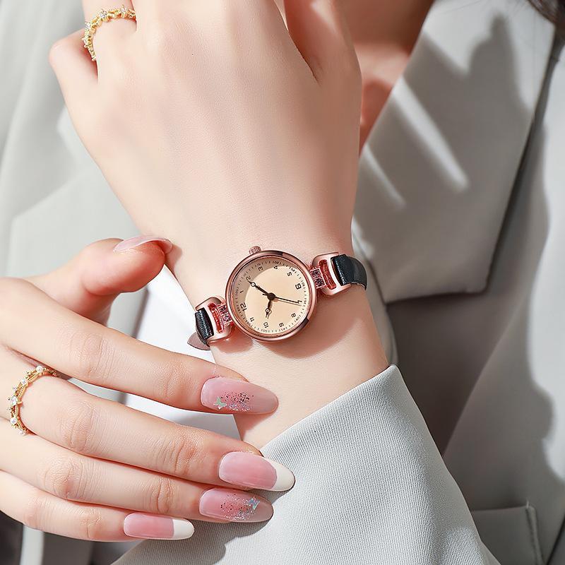 1 stk Lille Rund Dame Armbåndsur Pu Læder Tynd Retro Kvarts Armbåndsur Simple Dameure Til Piger Gaver