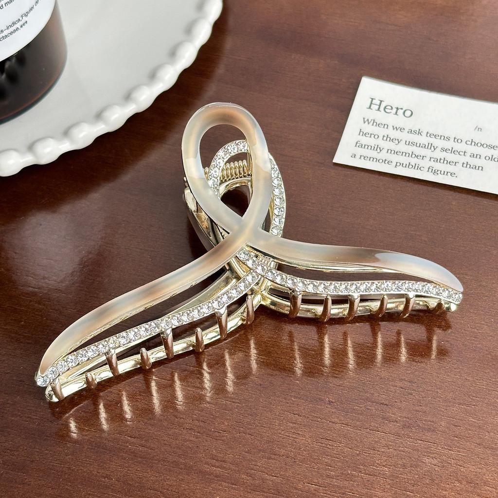 Premium Quality Metal Hair Claw Clip With Sparkling Rhinestones For Fashionable Looks