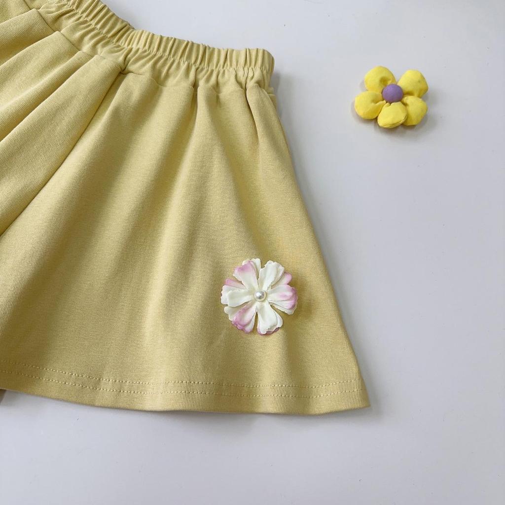 Little Girls' Korean Style Summer Two-Piece Set: Fashionable Loose Short Sleeve Top and Shorts