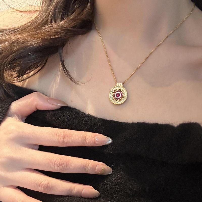 Retro Luxus Ausgestanzt Exquisite Rosettenfenster Rubin Einseitig Diamant Halskette Neu Im Kreis Kragenkette Hochzeits Schmuck