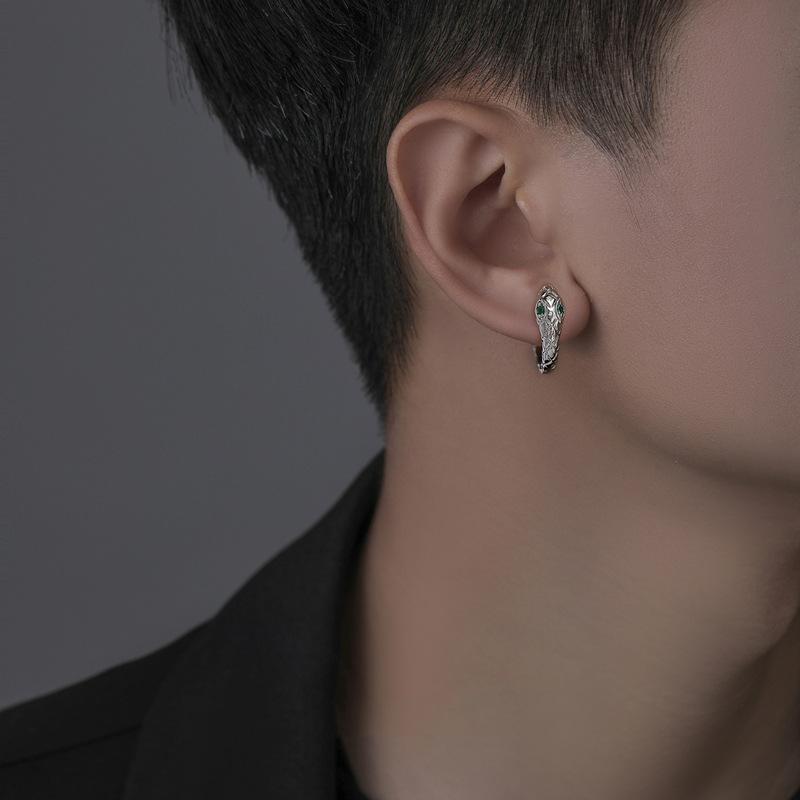 Green Diamond Snake Earrings Versatile Fashion Trend Cobra Ear Buckle Retro Cold Wind Texture Snake Earrings