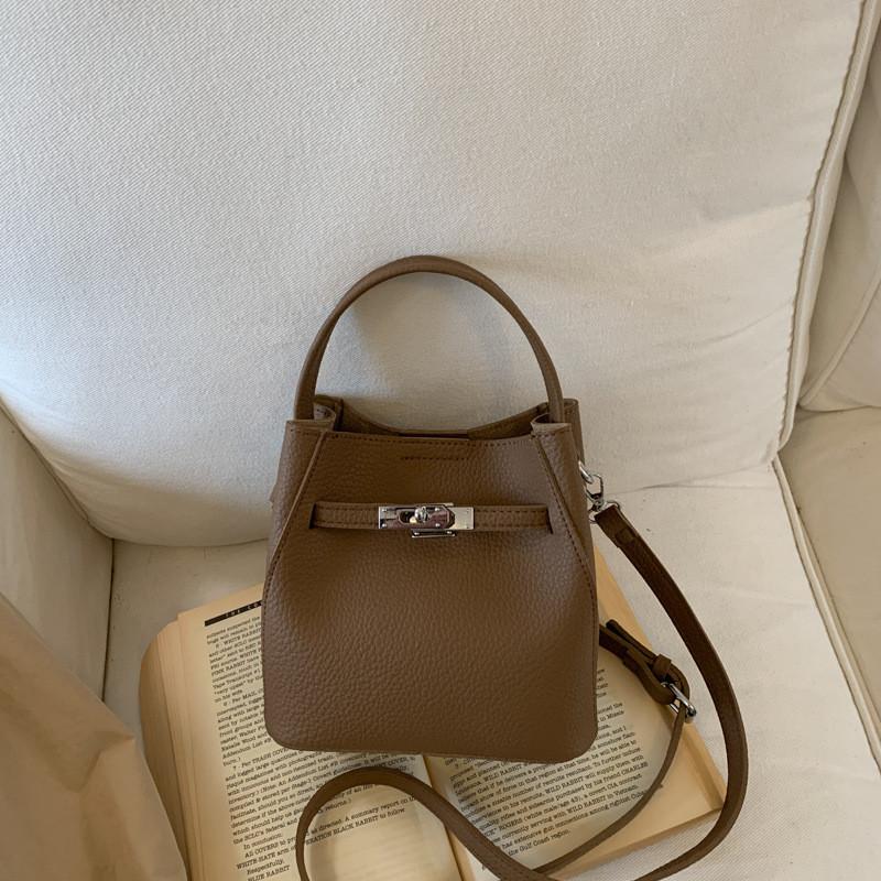 IELGY Ladies Messenger Bag Large Capacity Retro All-Match Bucket Bag