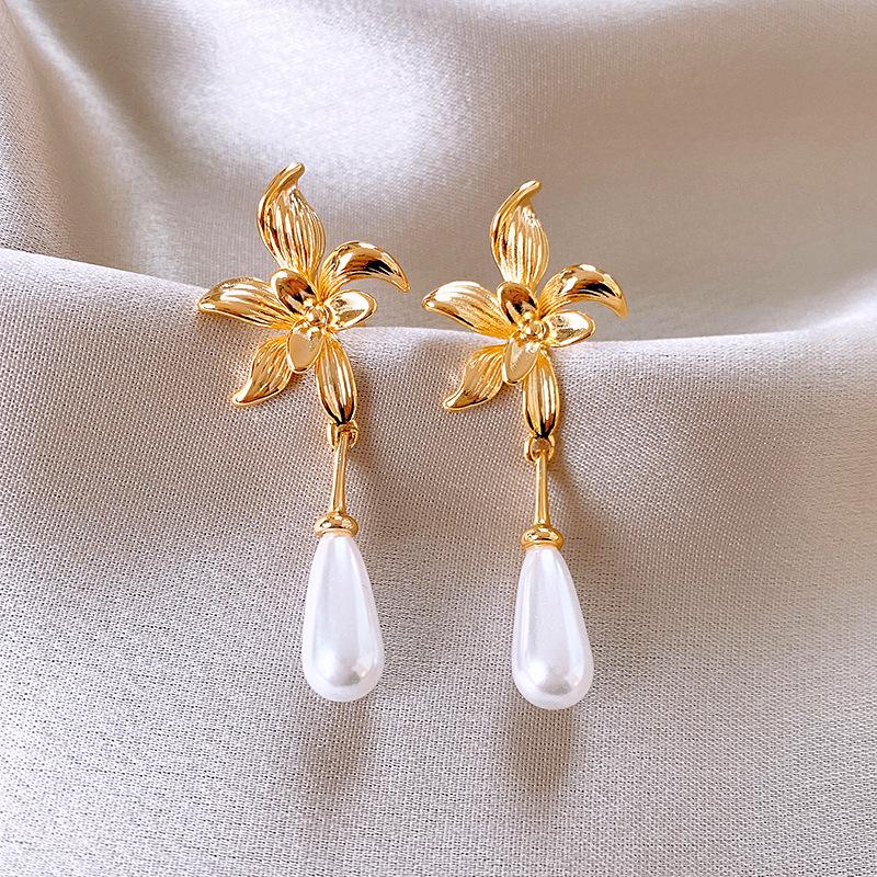 French Silver Needle Geometric Pearl Tassel Earrings - Luxurious Fashion Earrings with High-End Design