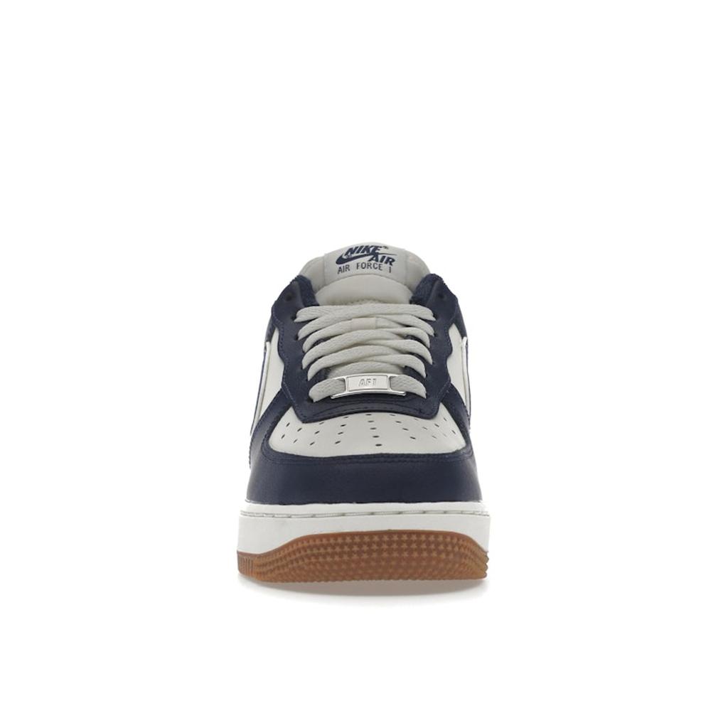Nike Air Force 1 07 LV8 College Pack - Midnight Navy Herren Sneakers Blau Segel Mittel-Gummi-Braun DQ7659-101