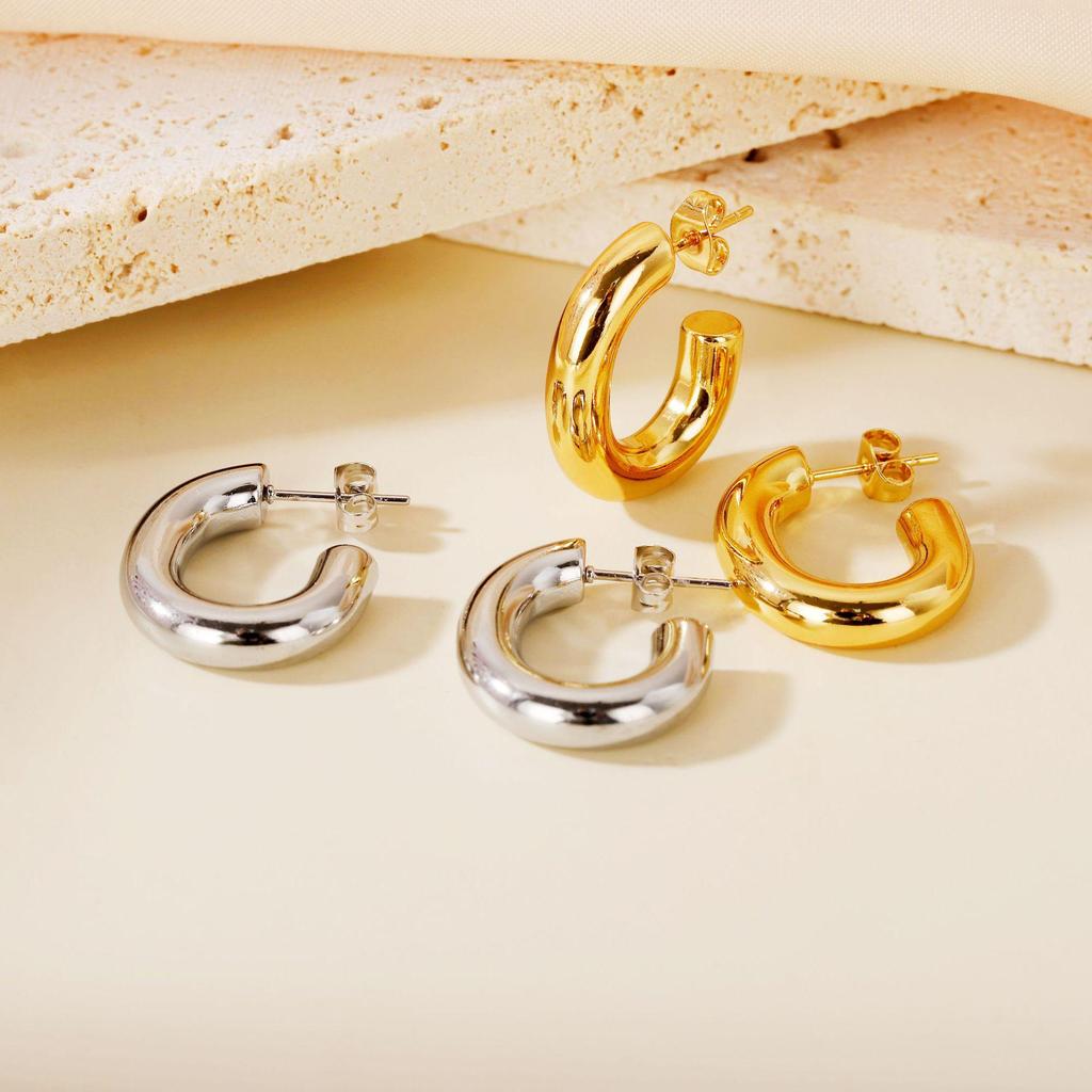 European American Classic Smooth C-Shaped Hoop Titanium Steel Retro Earrings for Women