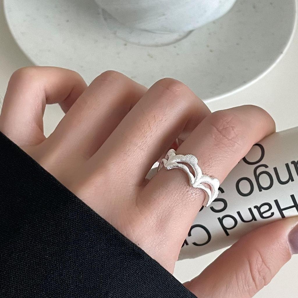 Elegant Women's Double-Layer Hollow Shell Ring - Trendy, Light Luxury Statement for Index Finger.