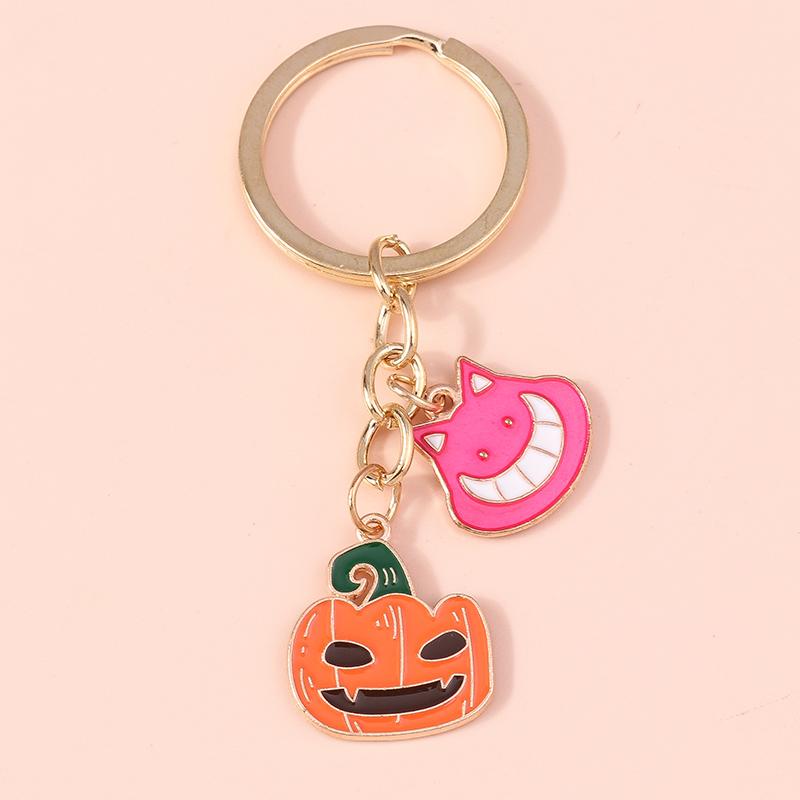 Cute Enamel Pumpkin Keychain Halloween Ghost Bat Key Ring Pendants for Handbag Decor DIY Halloween Jewelry Accessories