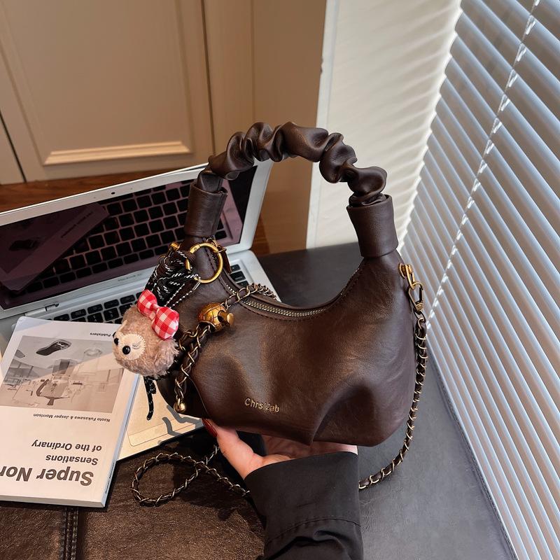 Korean Version of Fashionable Versatile Pleated Portable Commuter Cloud Bag Women's 2025 Autumn and Winter New Simple Messenger Dumpling Bag