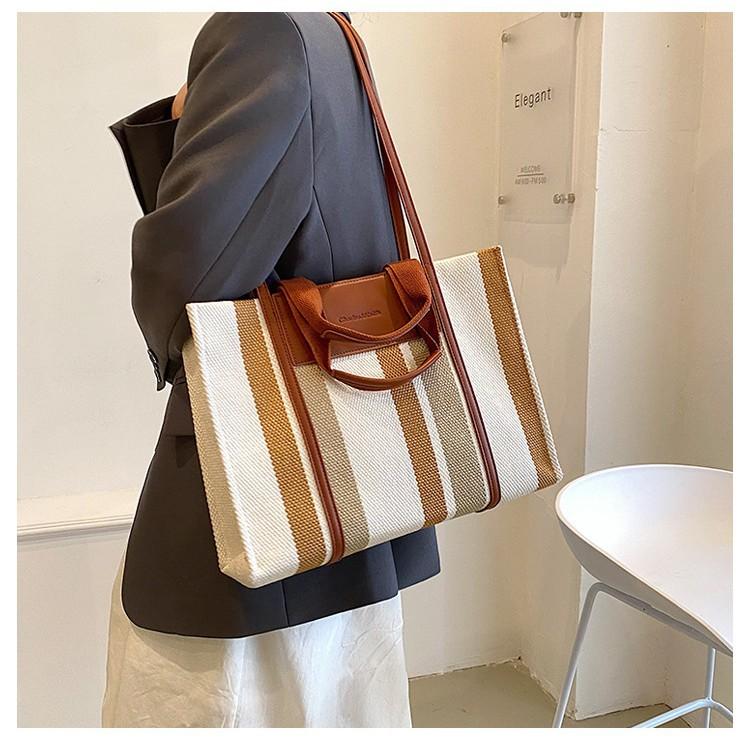 Large Capacity Canvas Bag 2025 New Texture Fashionable Simple Shoulder Bag Contrasting Color Portable Tote Bag