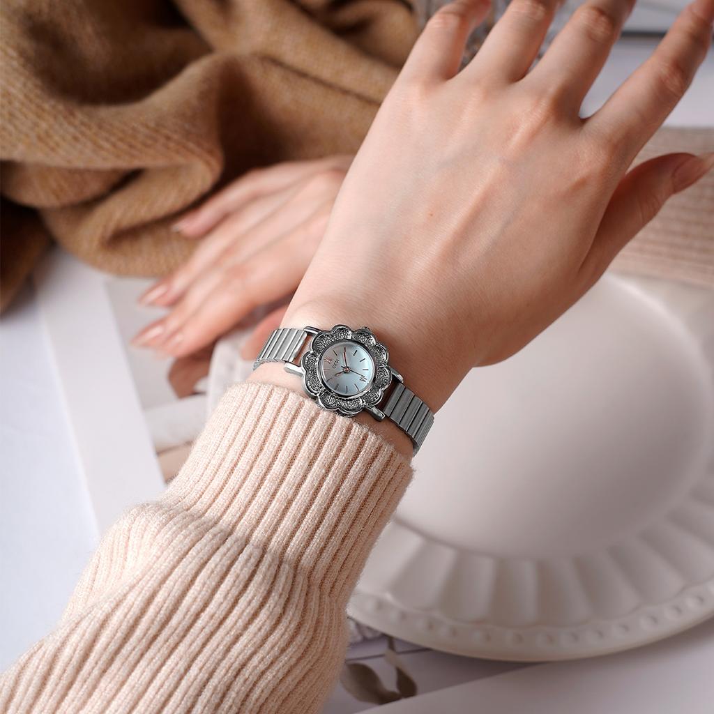 High-Value Retro Petal Bamboo Strap Women'S Watch Niche High-End Waterproof Steel Belt Quartz Watch