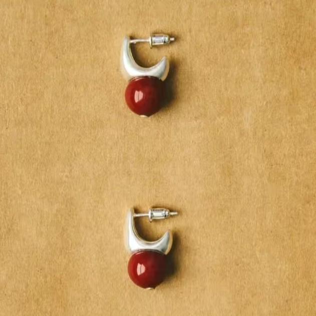 Elegant Red Agate Stud Earrings - Classic, Versatile, and Stylish Design for Women