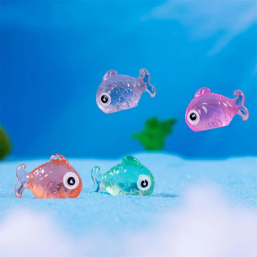 10Pcs Mini Luminous Fish Decorations Resin Crafts Moss Garden Fairy Dollhouse Ornaments Fish Tank Micro Landscape Desktop Decor