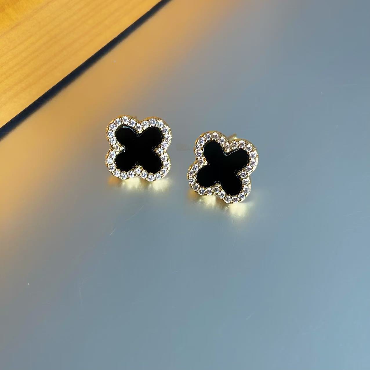 Four-leaf Clover Earrings Luxurious and Sophisticated Women s Stud Earrings
