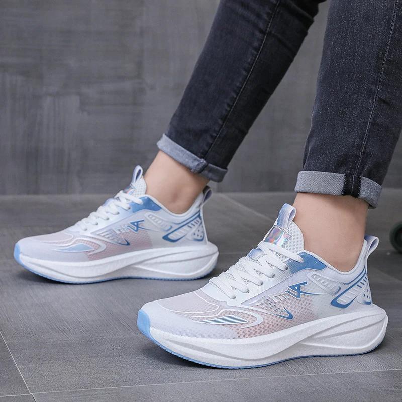Spring and Summer New Couple Mesh Breathable Sneaker Men's Outdoor Running Fitness Shoes Fashion Thick Soled Casual Shoes