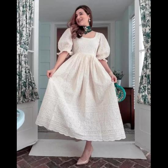 

Женская хлопковая вышивка Чикан Расклешенная Курта (белый)