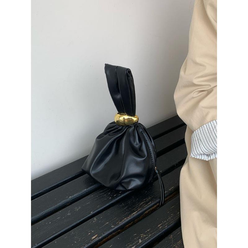 

Универсальная плиссированная сумка-облако женская текстурная нишевая дизайнерская сумка популярная сумка для поездок на работу маленькая сумка чёрный