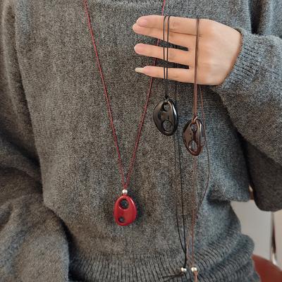 Retro Ethnic Style Ring Resin Hollow Pendant Necklace, Simple Irregular High-End Long Sweater Chain