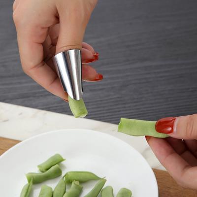 Rostfritt stål Skalare Cutter Nötter Fruit Sheller Kök Finger Protector Tool