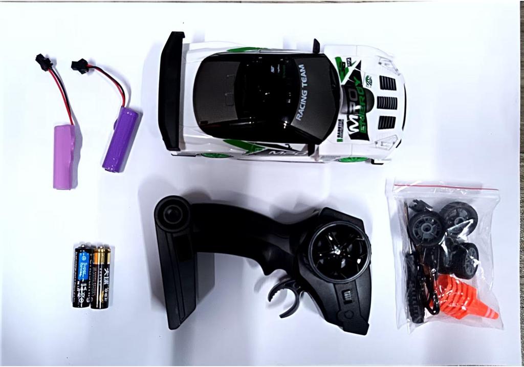 Cross1:24 RC Four-Wheel Drive High-Speed Electric Drifting Supercar Toy.