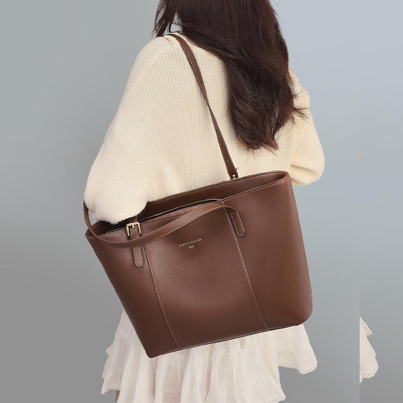 2025 New Women's Tote Bag Autumn Winter Fashion Versatile Underarm Bag Large Capacity Commuter Shoulder Bag