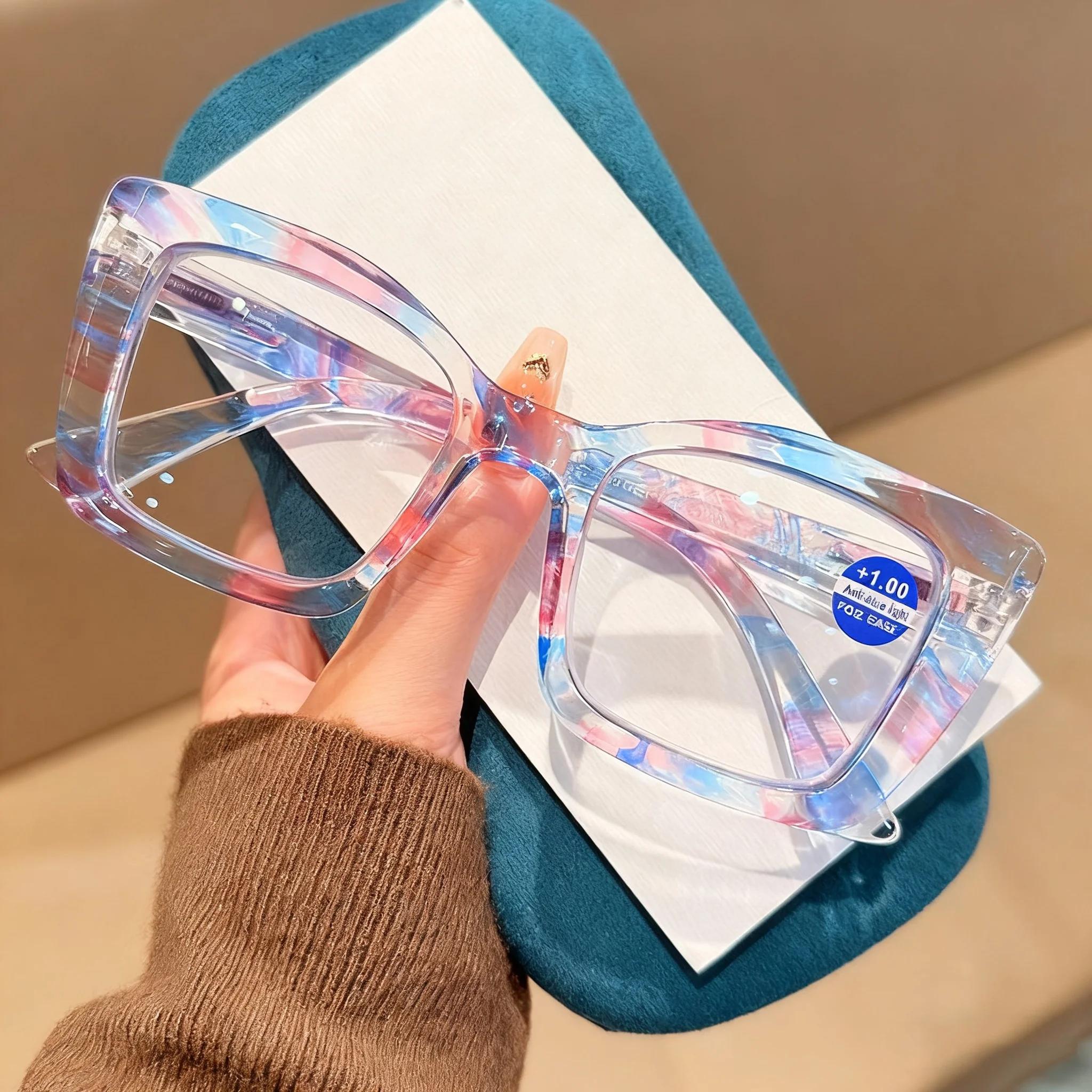 

New European and American Retro Square Printed Spring Foot Reading Glasses Trendy and Fashionable High-end Presbyopia Glasses 3.0