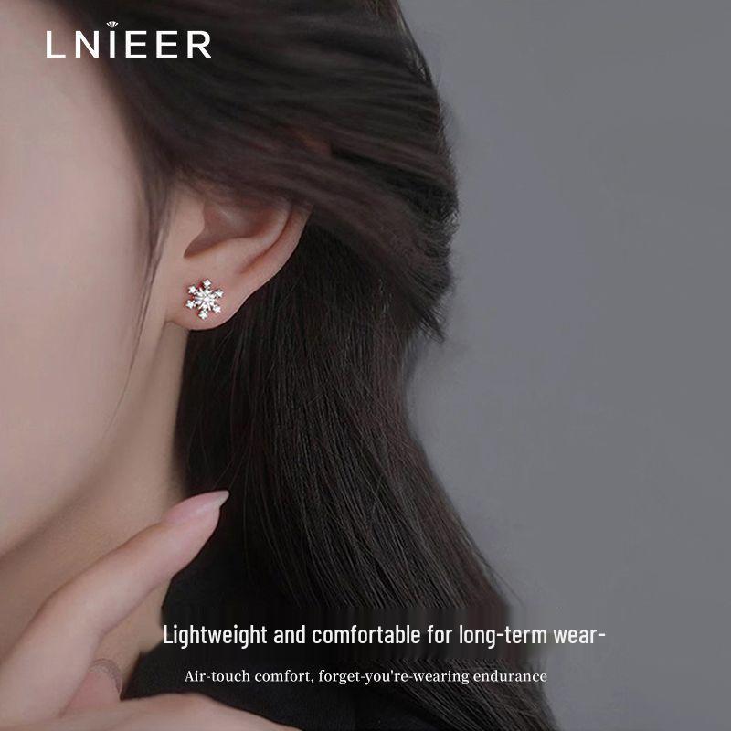 

Sparkling Snowflake Sterling Silver Stud Earrings - Elegant Jewelry Gift for Women Handmade