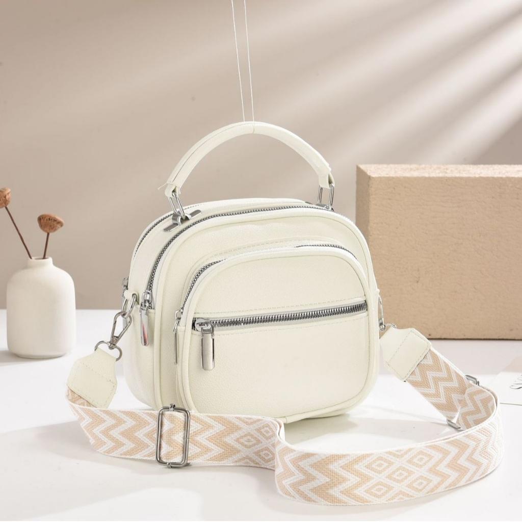 Exquisite small bag Summer handbag Classic fashion messenger bag Simple shoulder bag