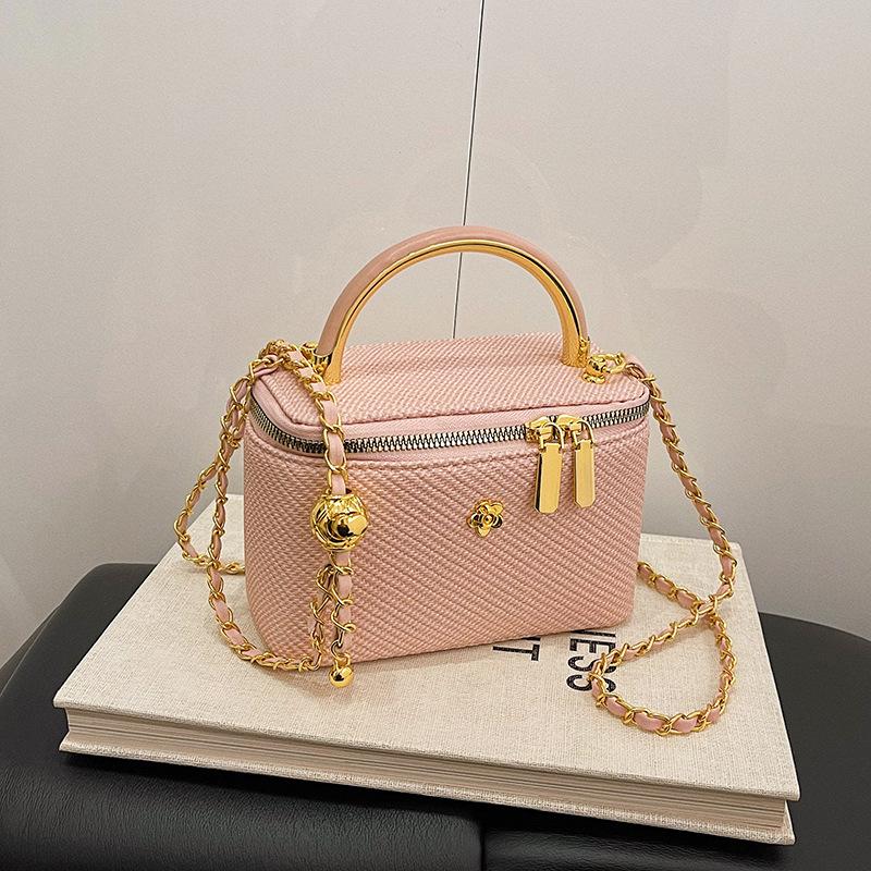 Shoulder bag Small daisy box bag Slack high-intelligence diamond chain Crossbody portable small square bag