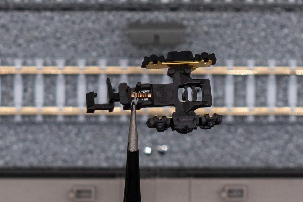 Tumecos KATO B-Train Bogie Current Collector Plate N Gauge Model Railroad Supplies Compatible with Small Vehicle Interior Lighting Unit Commuter