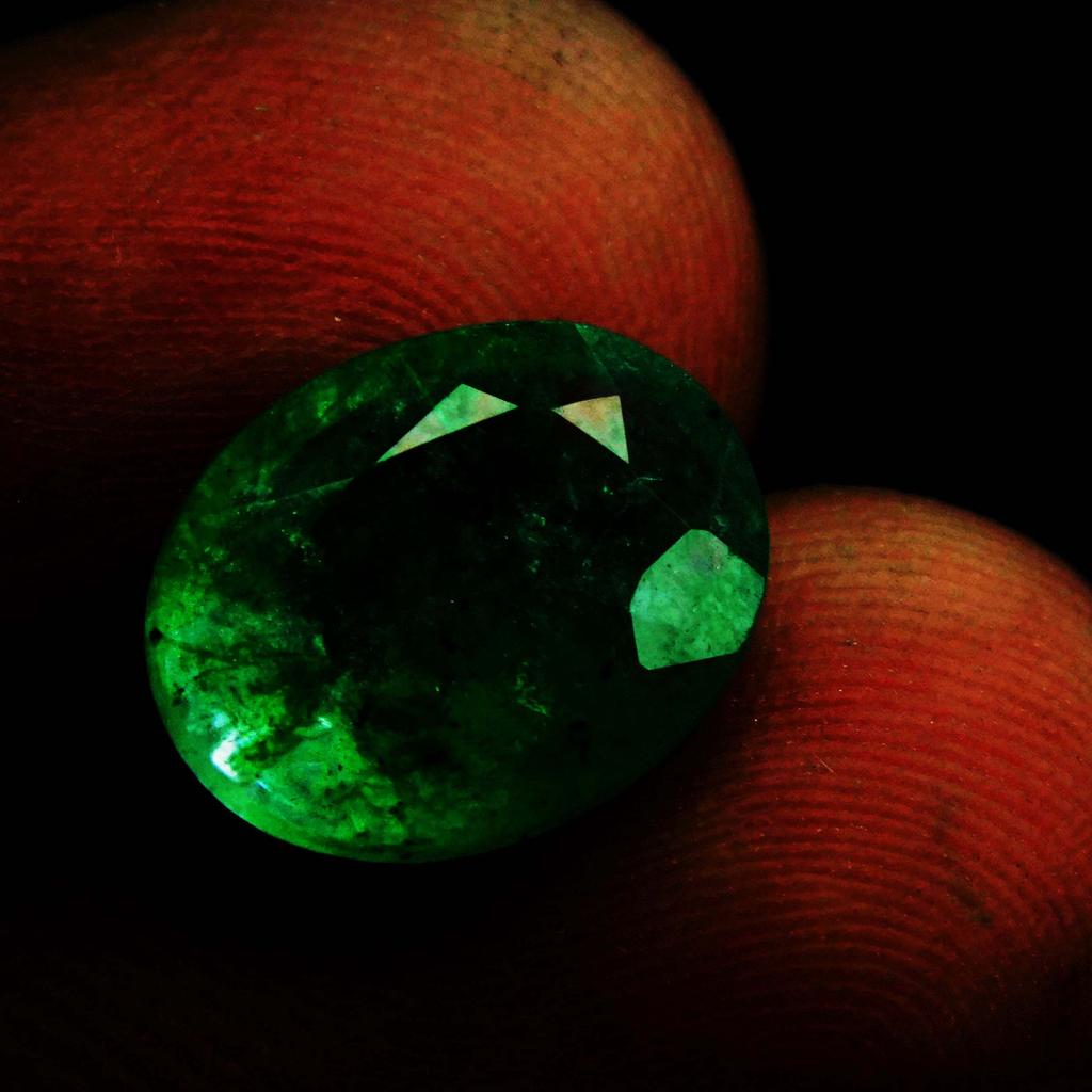 Untreated Green Colombian Emerald 3 Ct Natural Oval Cut Certified Loose Gemstone A-3200