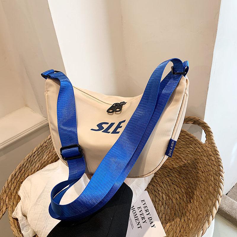 Trend messenger bag large capacity leisure commuter bag 2025 autumn new single shoulder fashion sports style dumpling bag