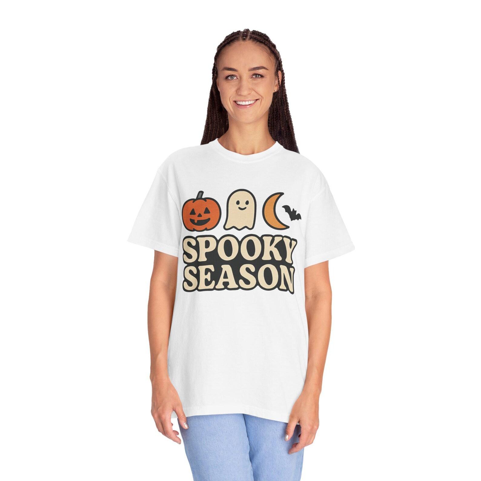Spooky Season T-Shirt: Unisex Halloween Ghost & Pumpkin Tee 3XL