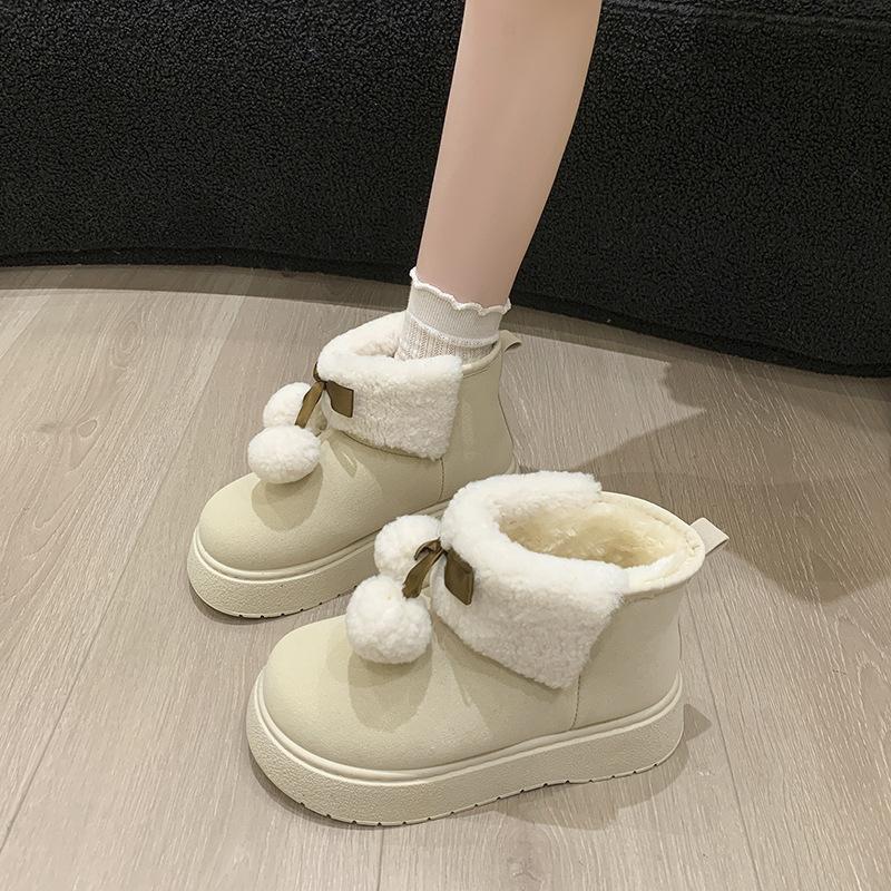Warm cotton shoes winter 2025 new cotton shoes Korean version women's snow boots cute hairball princess cotton shoes warm boots