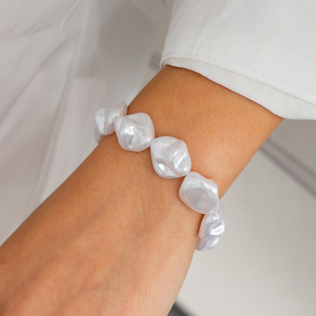 Fashion Irregular Special-shaped Pearl Necklace, Light Luxury Metal Collarbone Chain Set