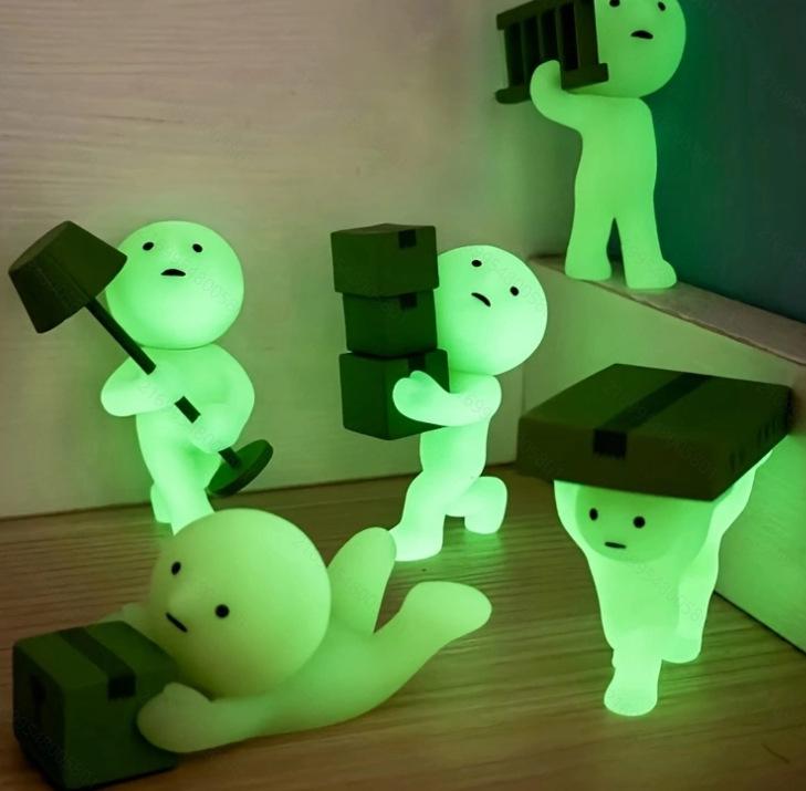 

Светящийся слепой короб Smiski: Угловая серия 1-4 - Модная подвеска для куклы и украшение для автомобиля