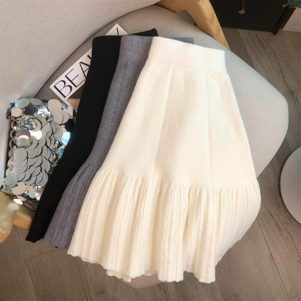 MIU Style 2025 Fall/Winter Knit Pleated A-Line Mini Skirt - Versatile and Slimming