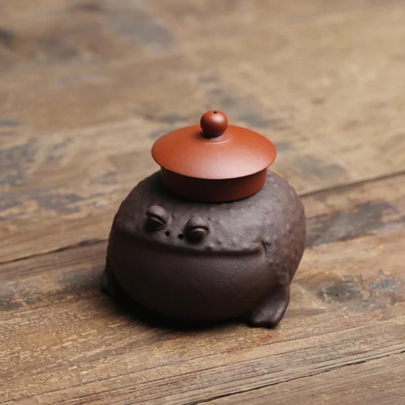 Porcelain 9CM Lucky Frog Statue Tea Pet Zen Coarse Pottery Handmade Chinese Animal Cute Sculpture Home Decor
