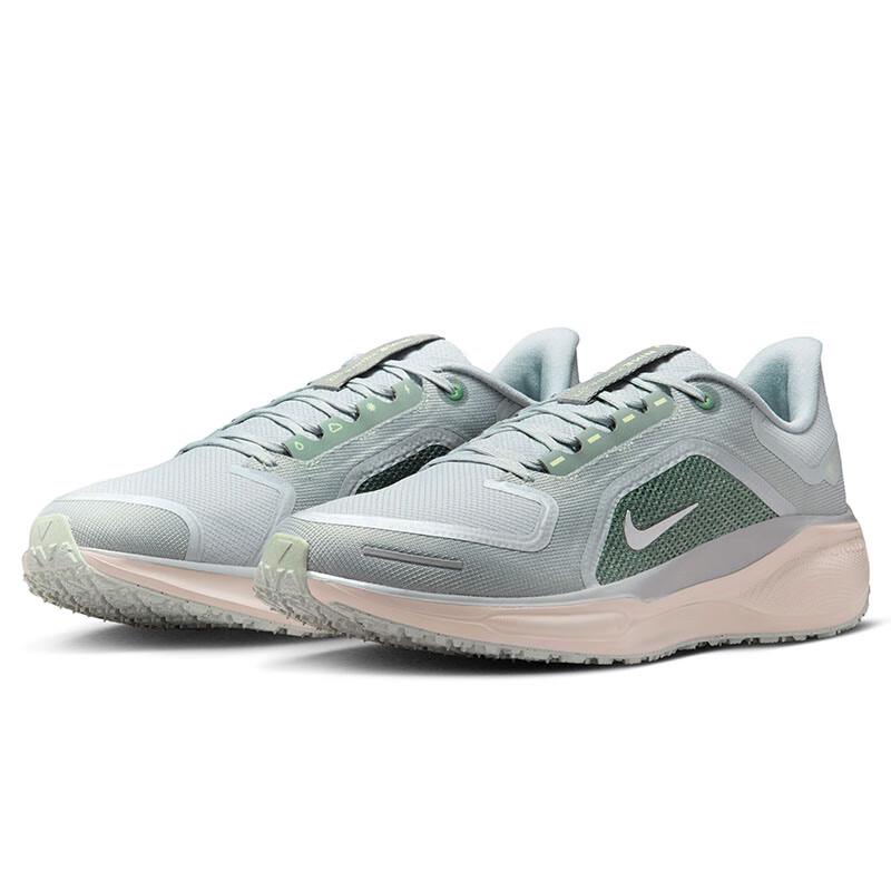 Nike Men s Pegasus Winter Running Shoes