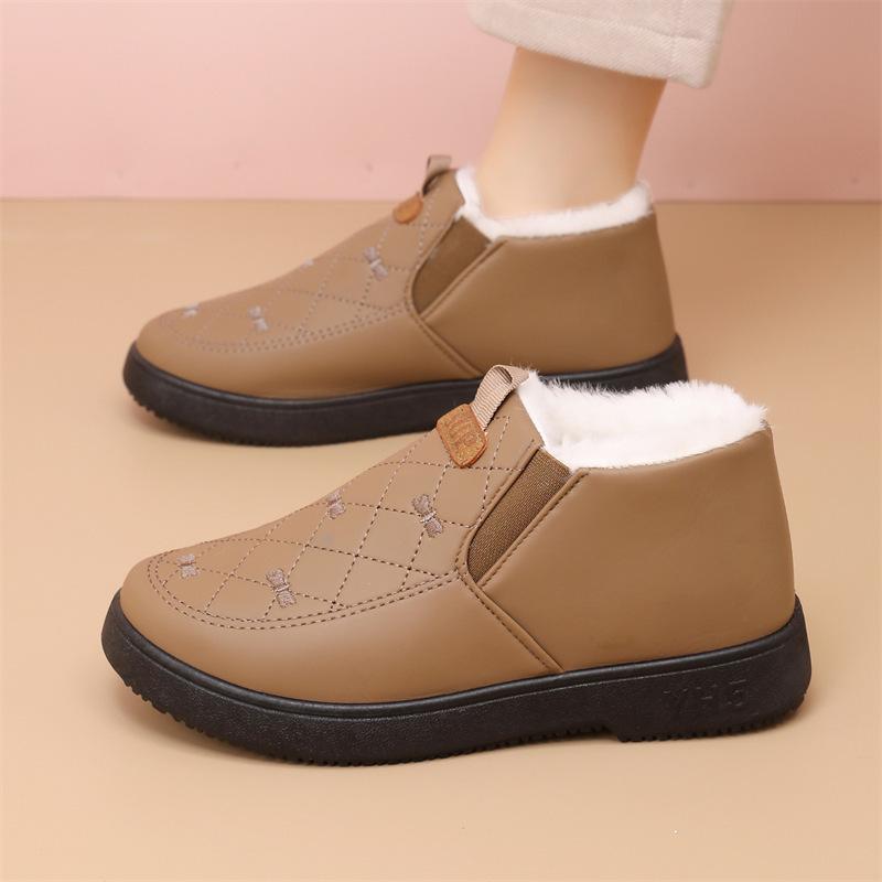 Cotton Shoes Women's Winter Velvet Wear-resistant Doudou Shoes Waterproof and Warm Black Shoes Mother Cotton Boots