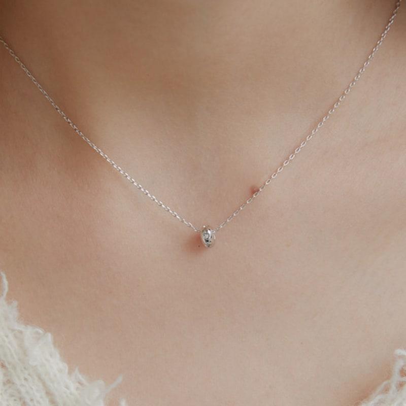 

GETMEBLING TRIPLE CUBIC NECKLACE SILVER(N437-WH)