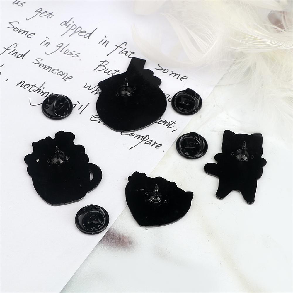 Cute Romantic Cats Love Collection Enamel Pins Cartoon White Kitten Heart Brooch Backpack Denim Lapel Badge Gifts for Girlfriend